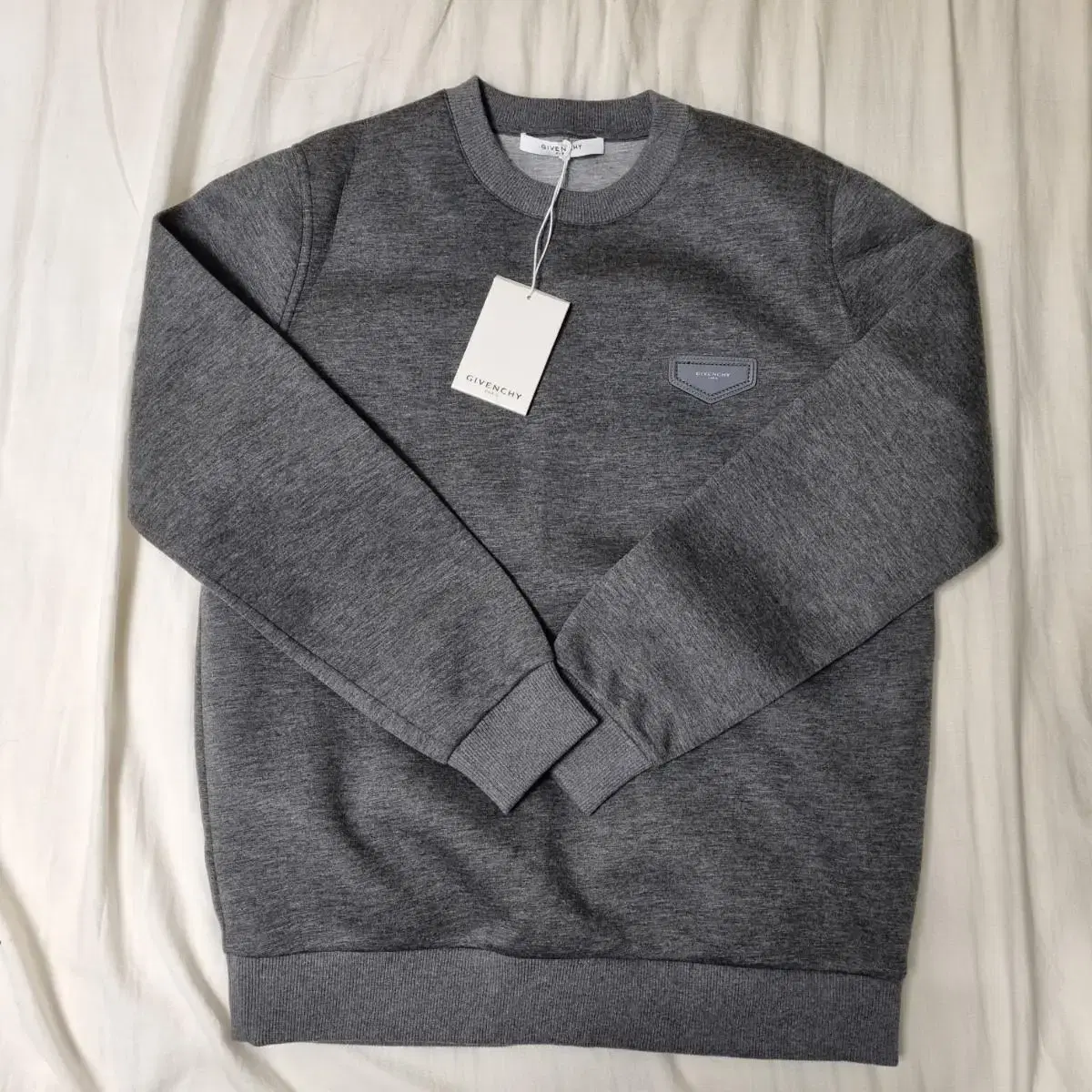 [95-100] Givenchy Logo Sweater, unworn, new in box