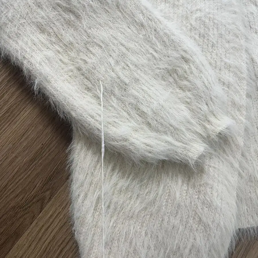 오도어  Toffu fur cardigan 퍼가디건 아이보리