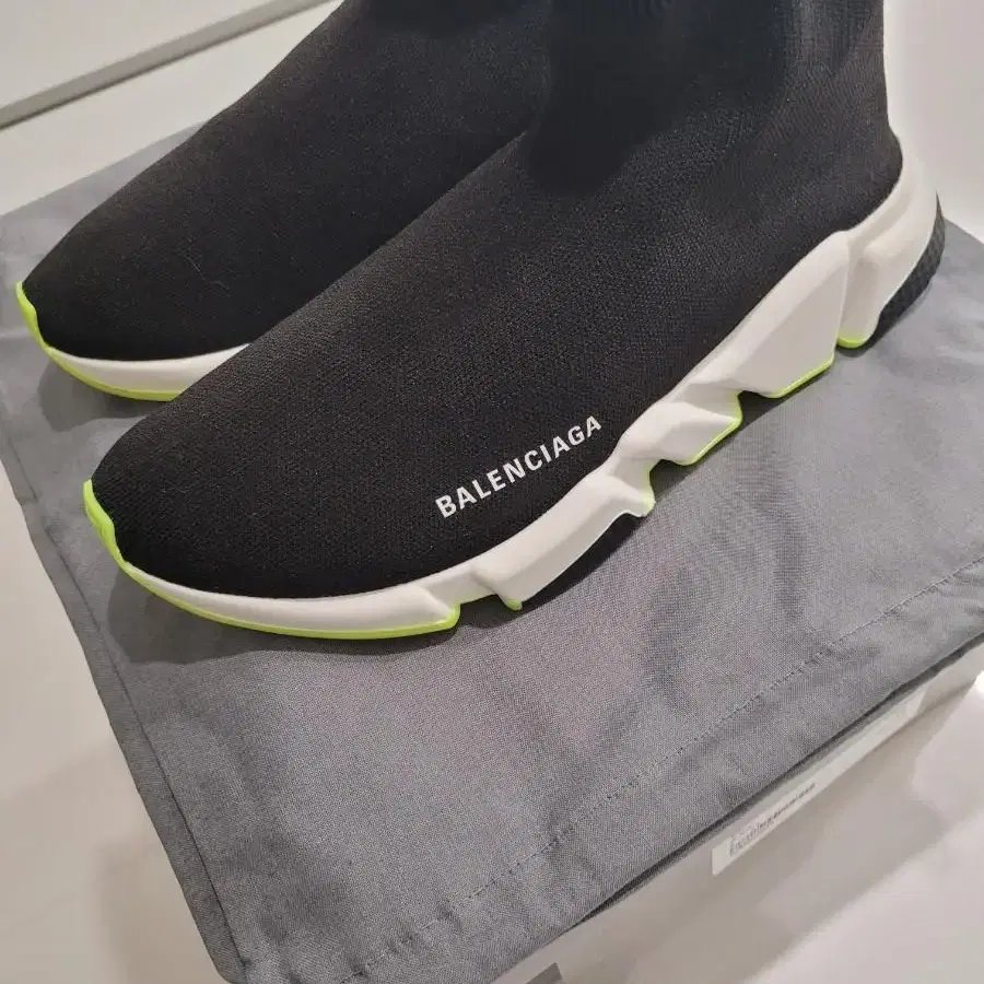 BALENCIAGA 발렌시아가  스피드러너 43 사이즈