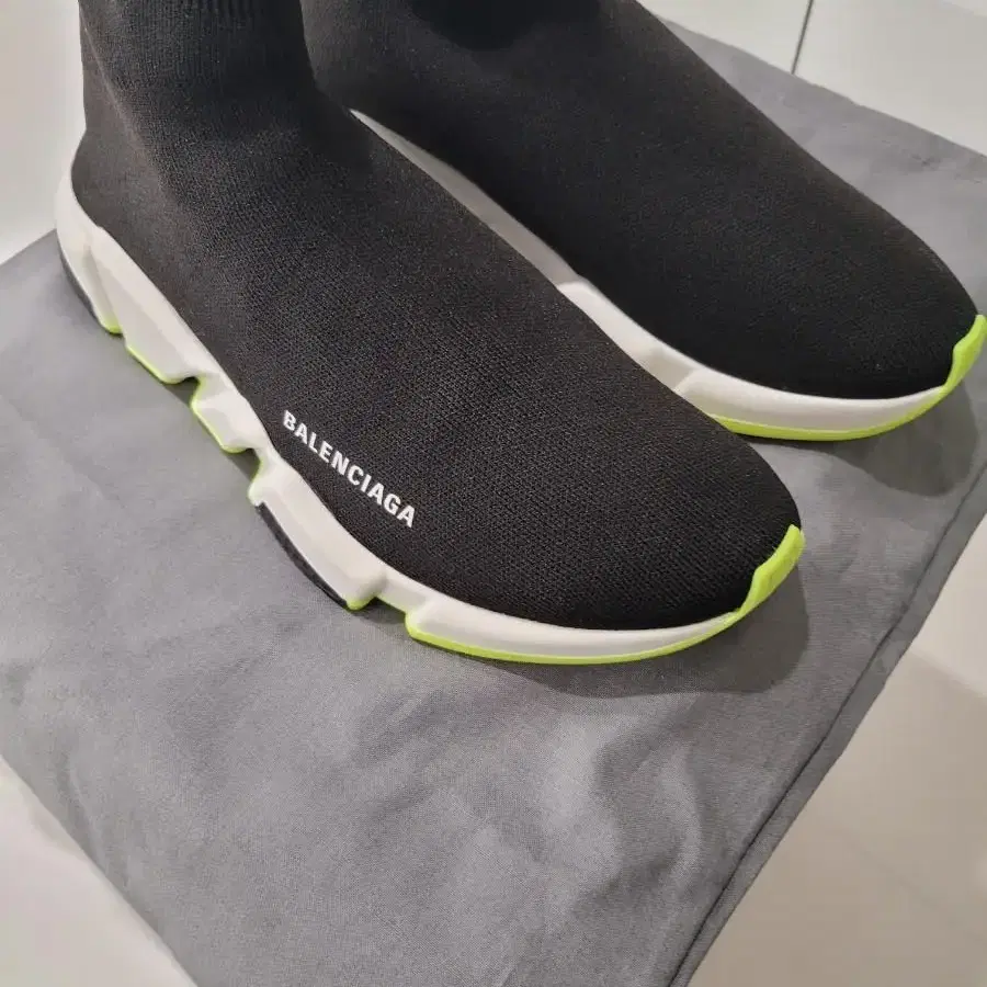 BALENCIAGA 발렌시아가  스피드러너 43 사이즈