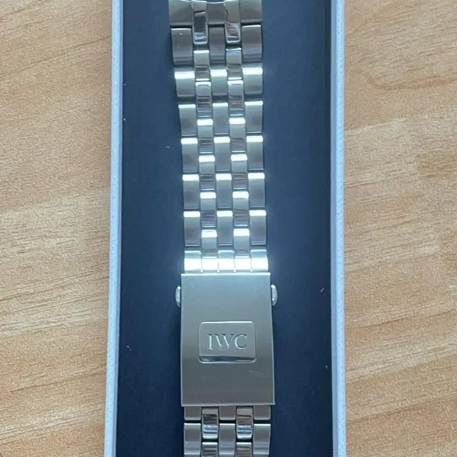 iwc 정품 브레이슬릿 판매해여