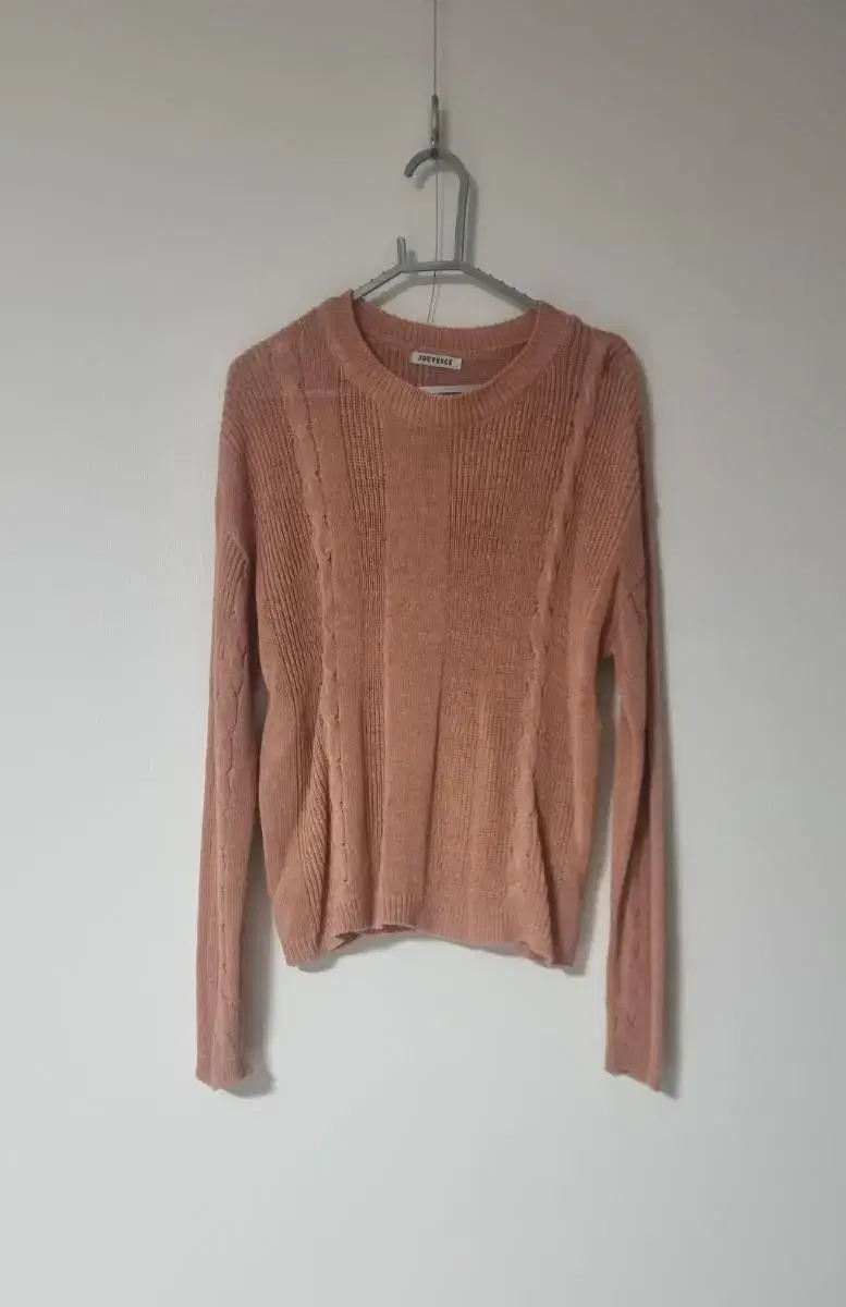 Women's knit top