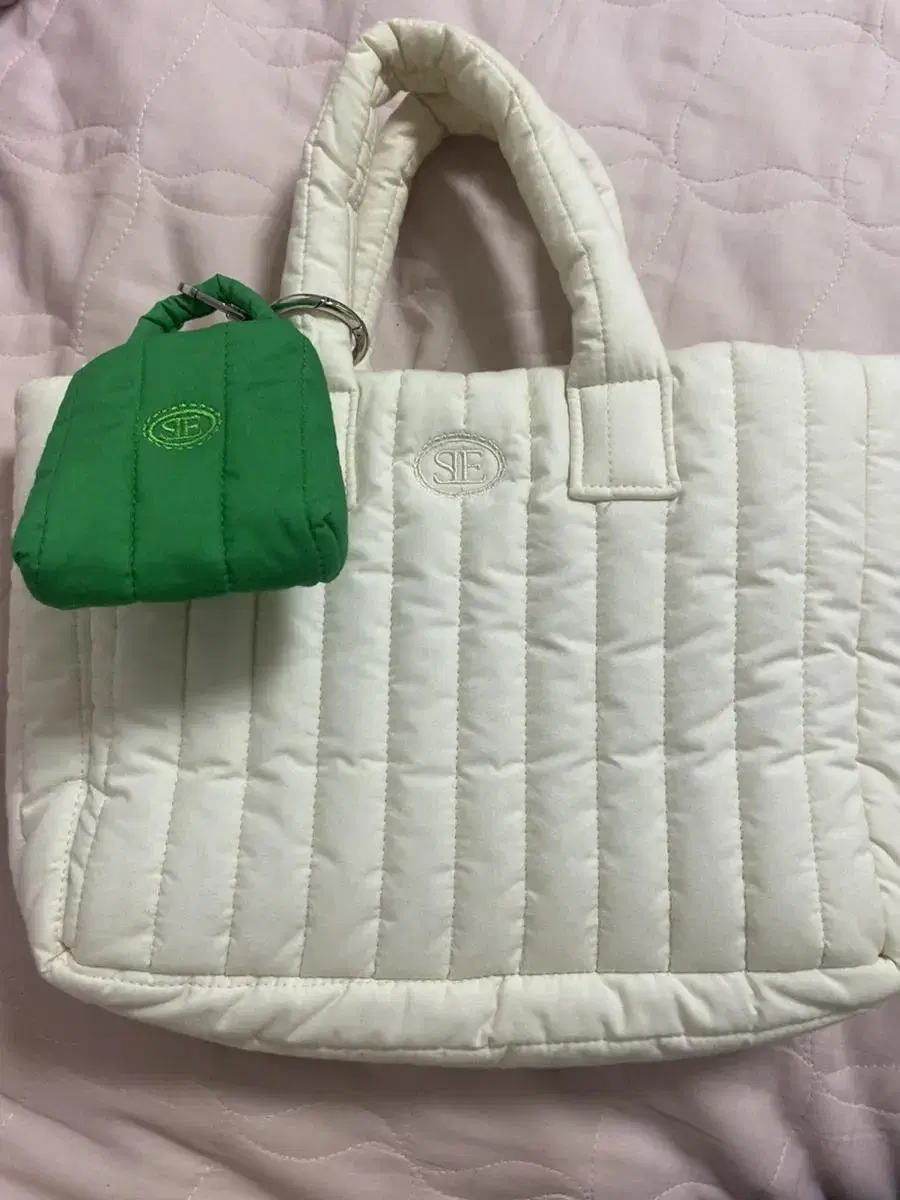 Cienne Padding Bag + Cham White Green