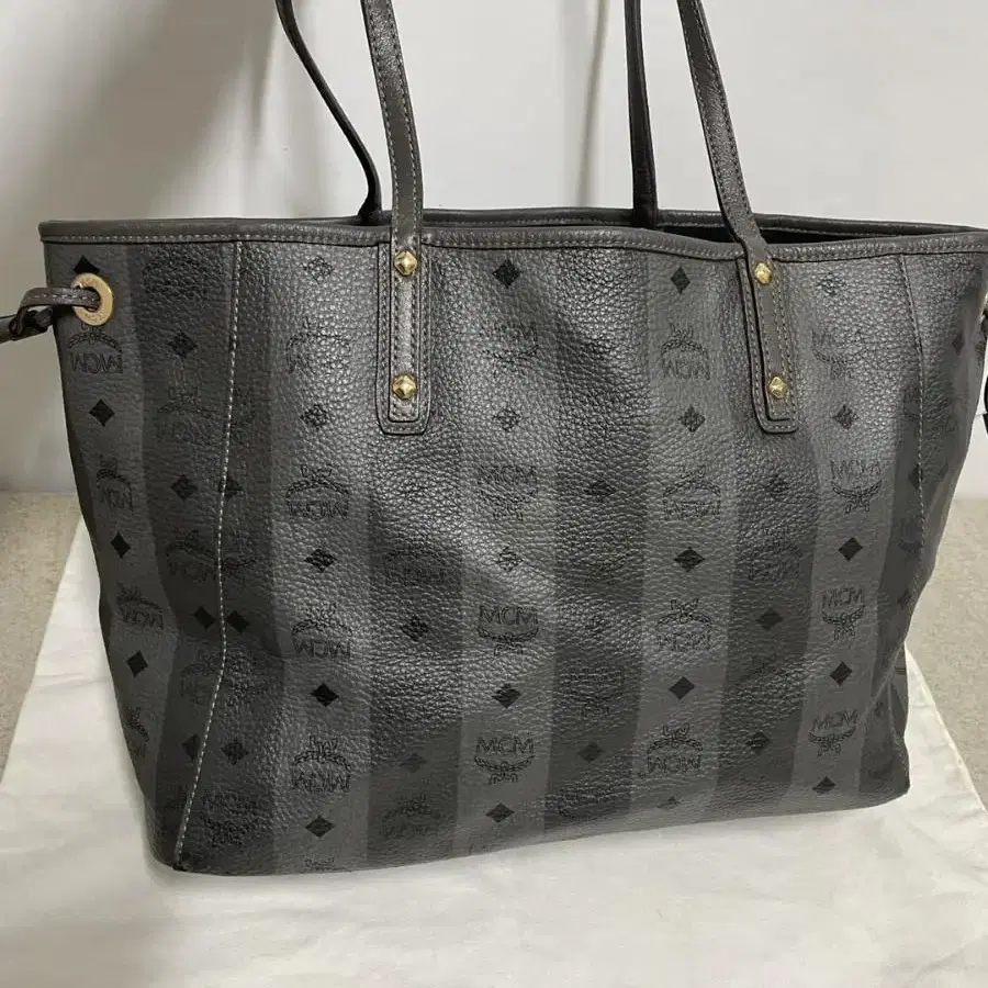 Sale 정품 MCM 비세토스 리버시블