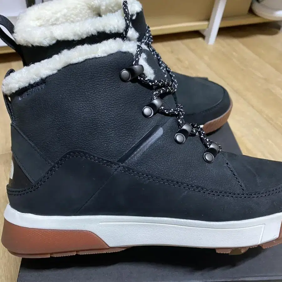 노스페이스 Sierra Mid Lace Waterproof Boots