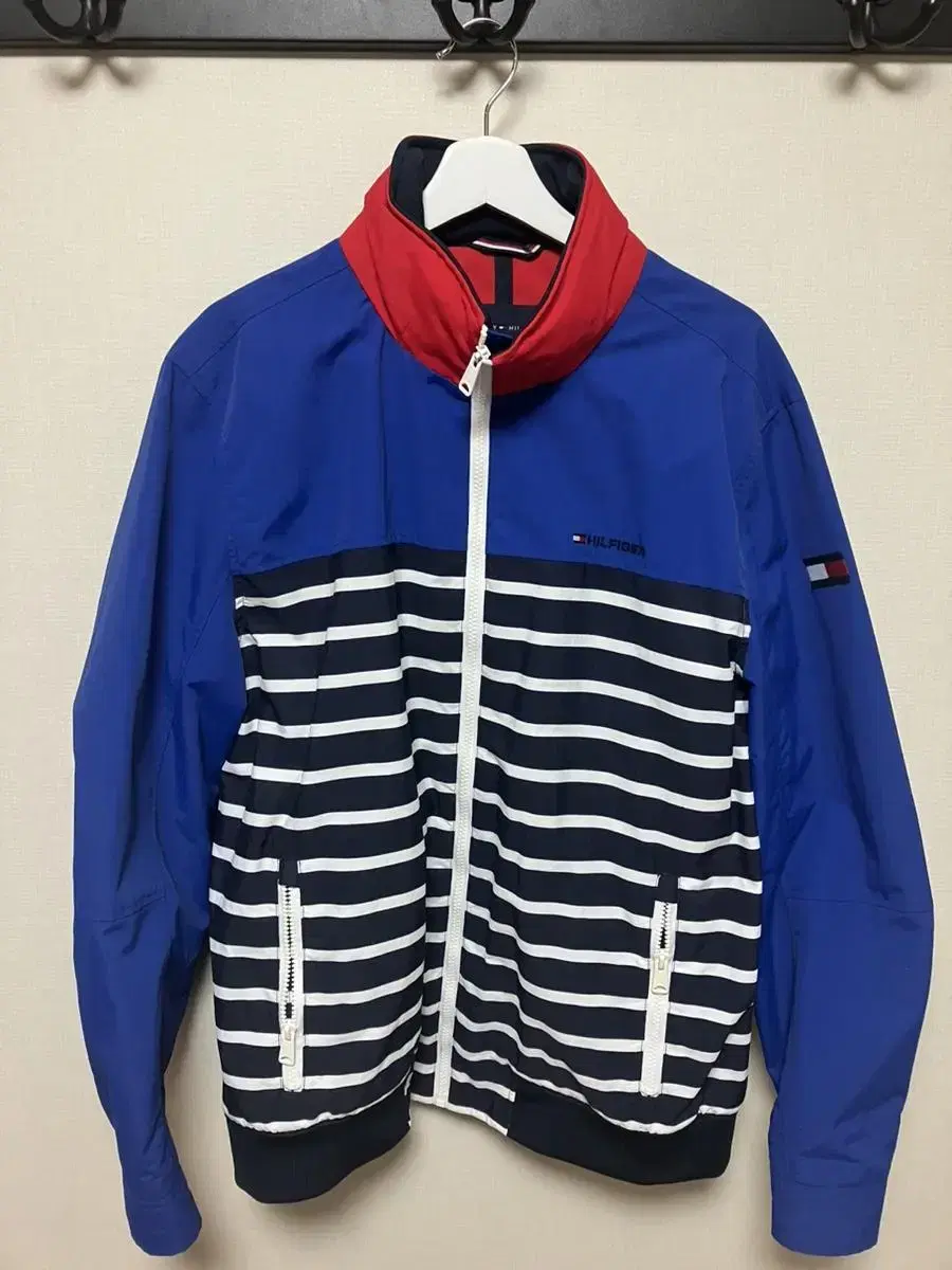 Tommy Hilfiger Large.