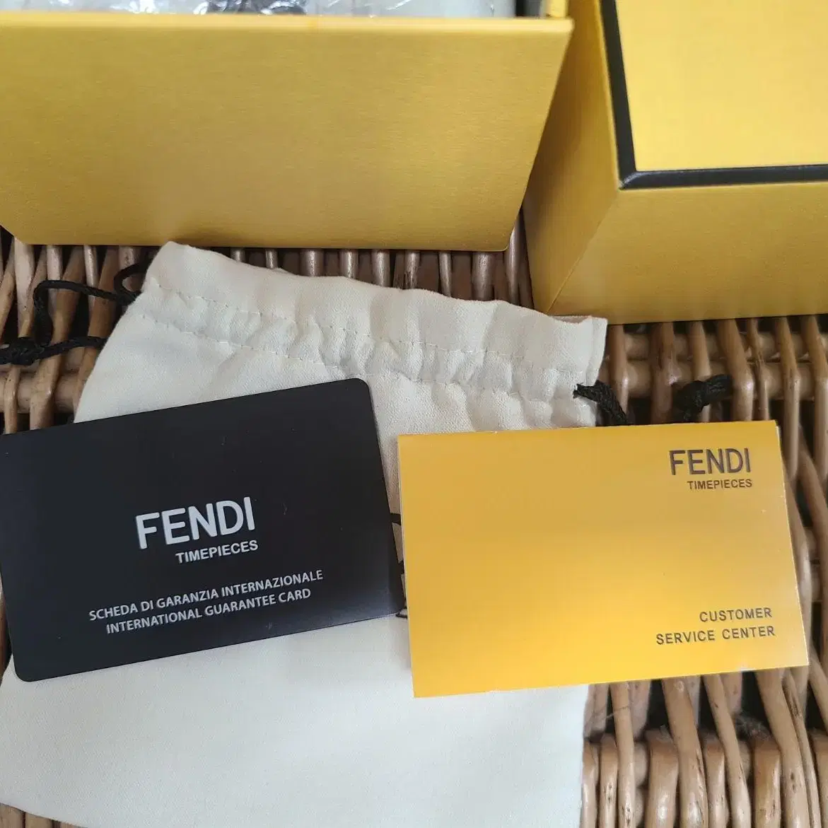 FENDI 펜디 남성손목시계 Run Away F713611000