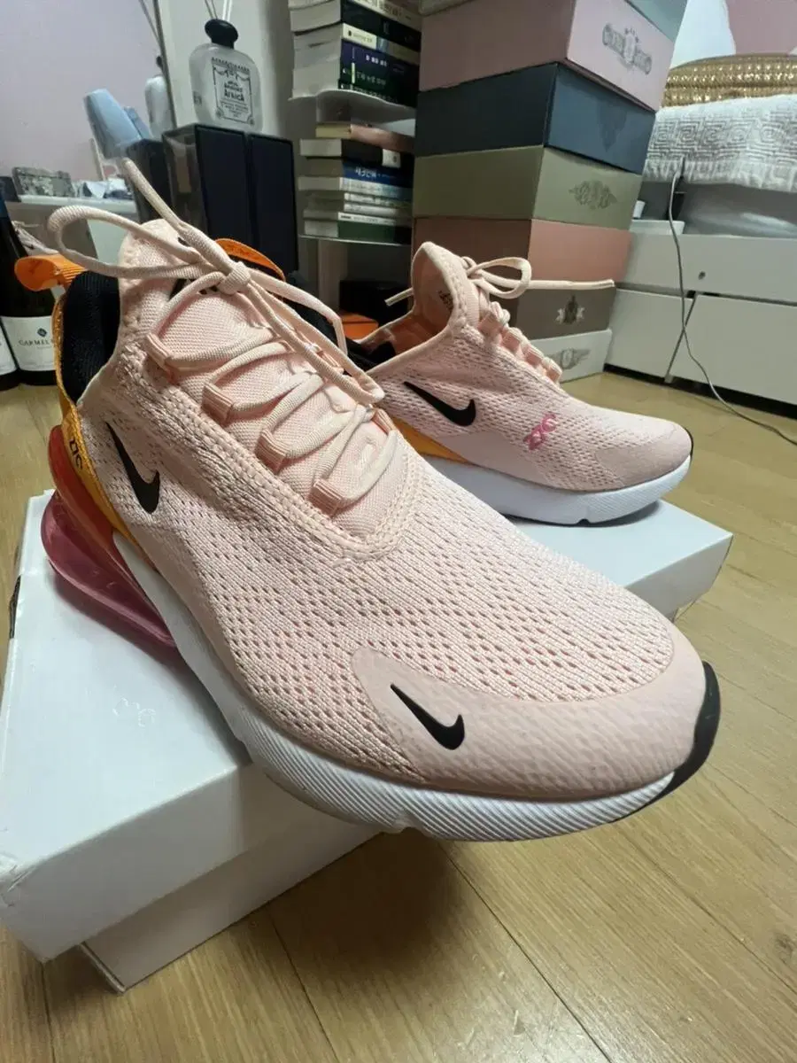 (w) Air max 270 Size 235