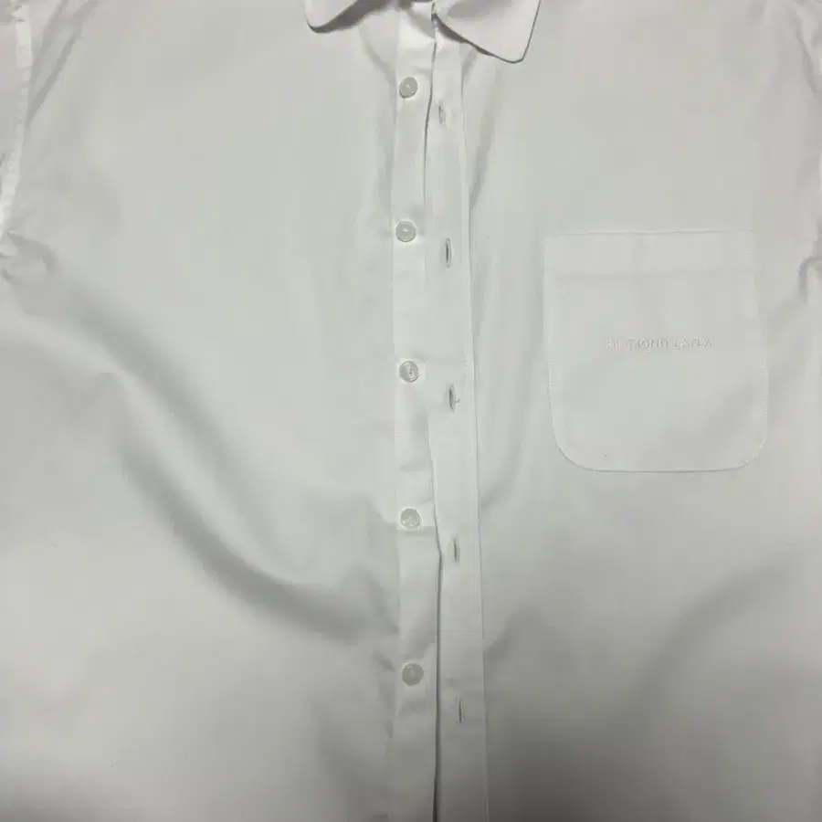 다이아몬드 레이라 The Classic white shirt S40