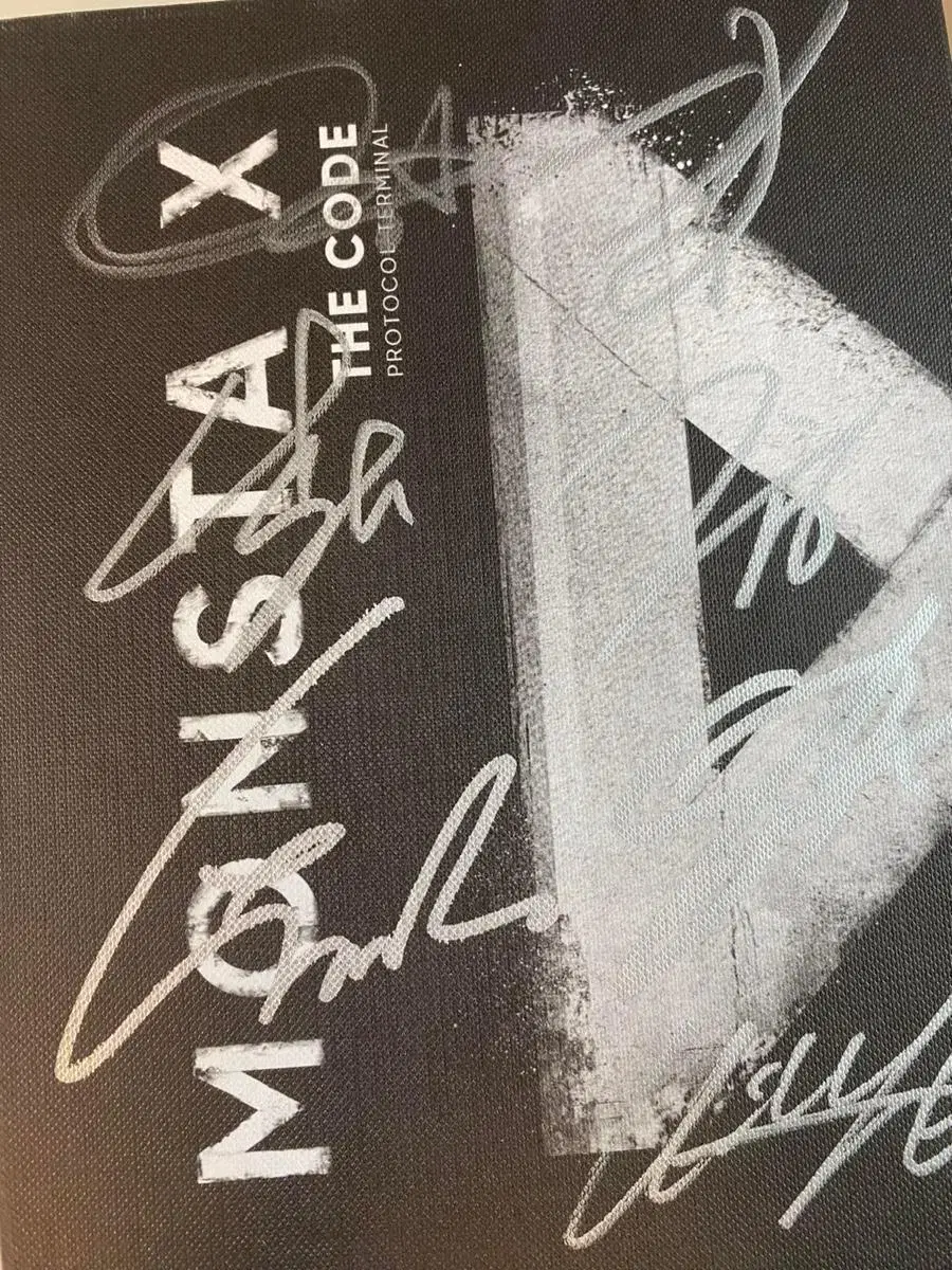 I sell monsta x autographed album 