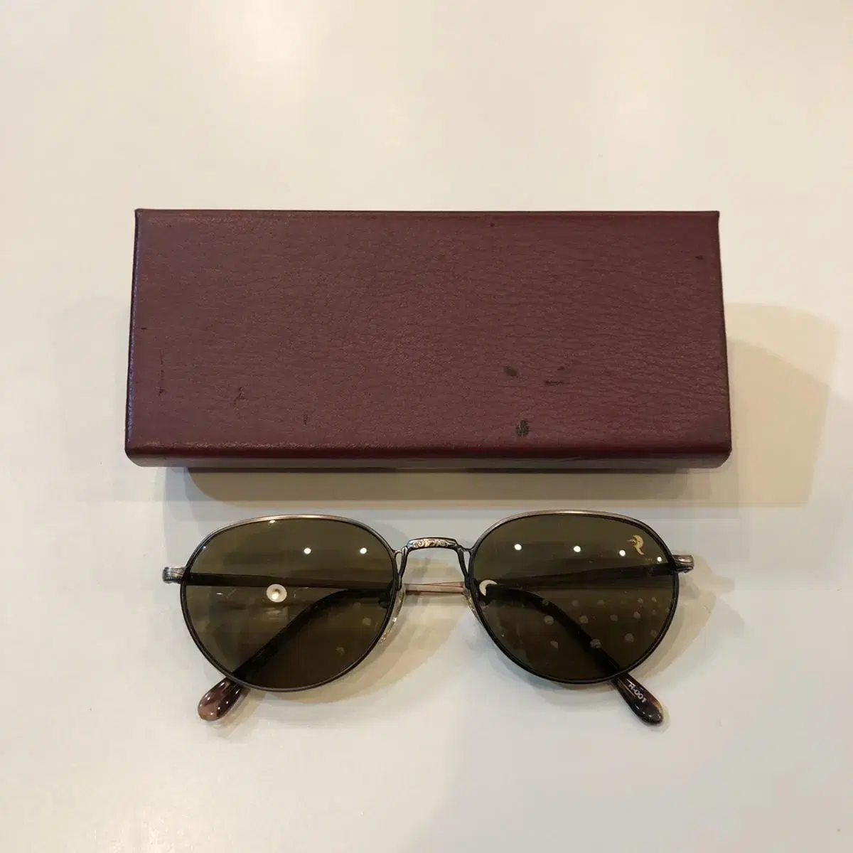 Vintage Pisa wine leather sunglasses c