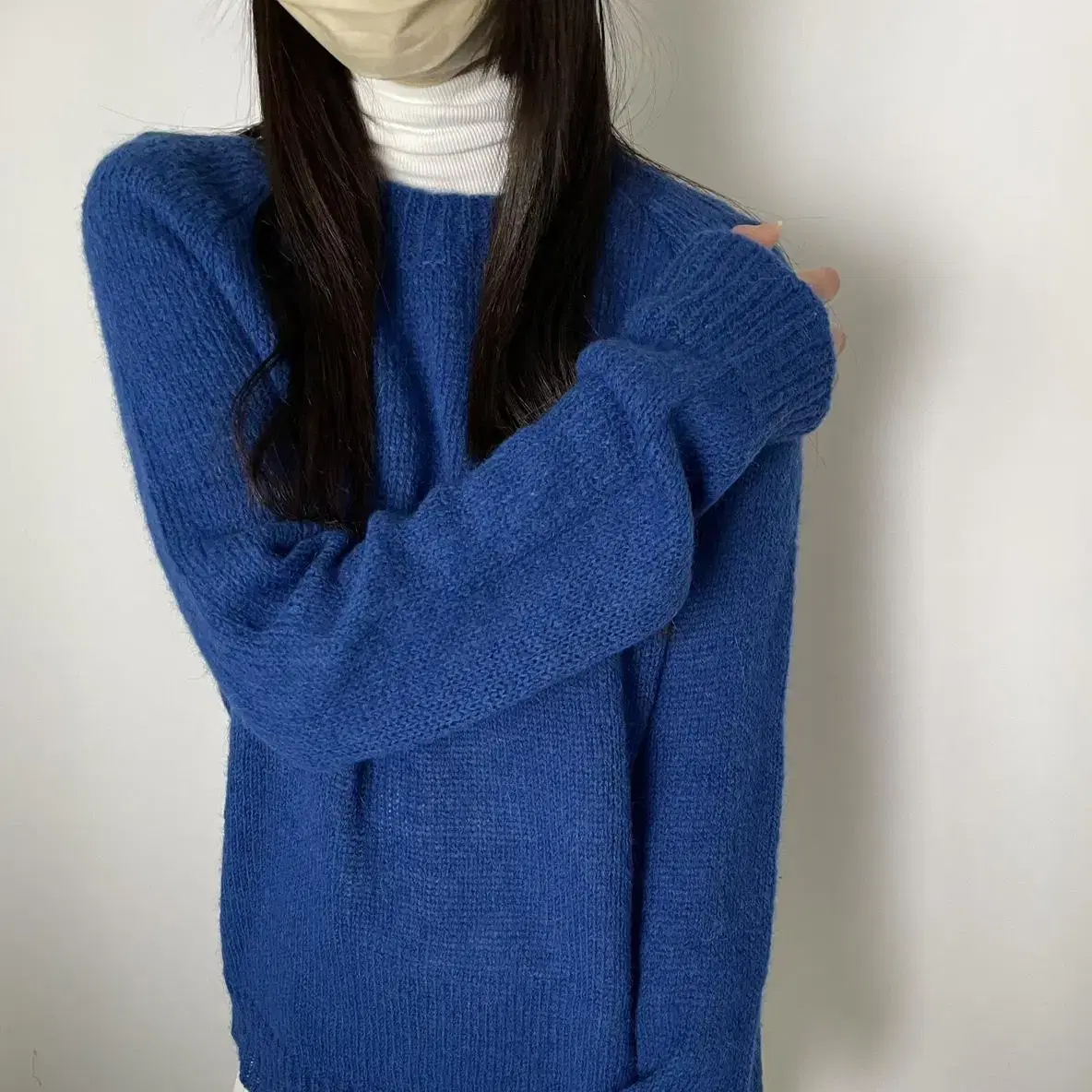 플라시드 Crew Neck Knit 블루 판매 합니다