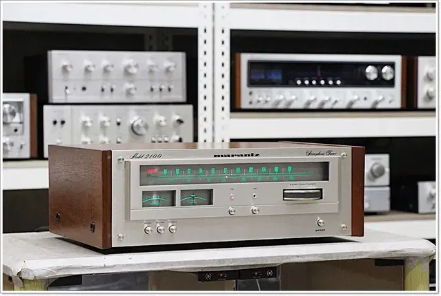 마란츠(MARANTZ) A급 블루턴형 아날로그 튜너 2100 (우드형)