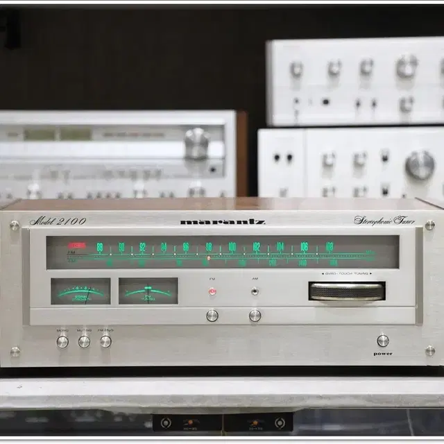 마란츠(MARANTZ) A급 블루턴형 아날로그 튜너 2100 (우드형)