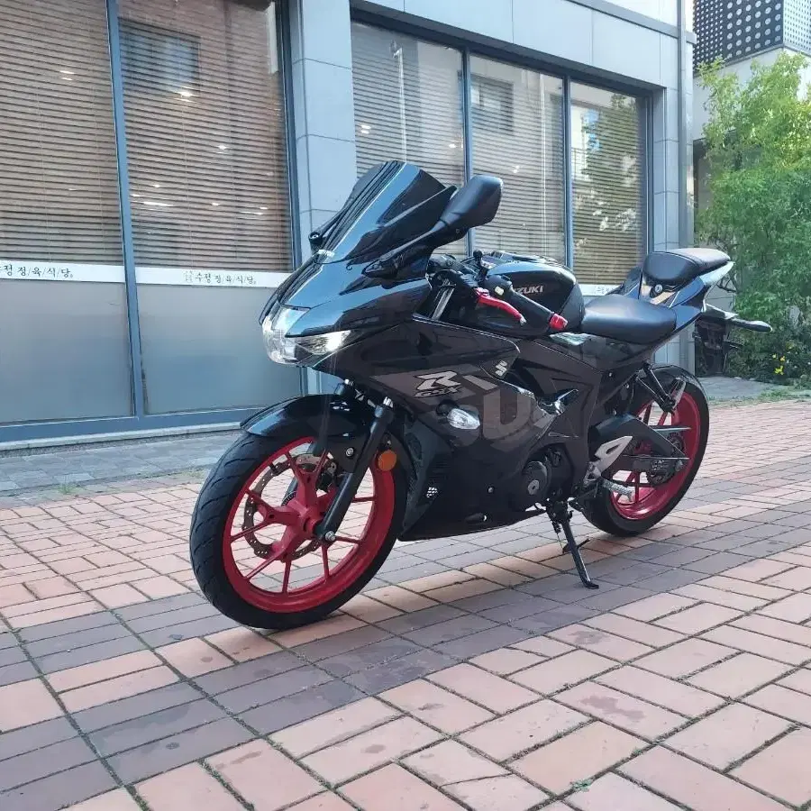 스즈키 gsxr-125 21년식 판매합니다