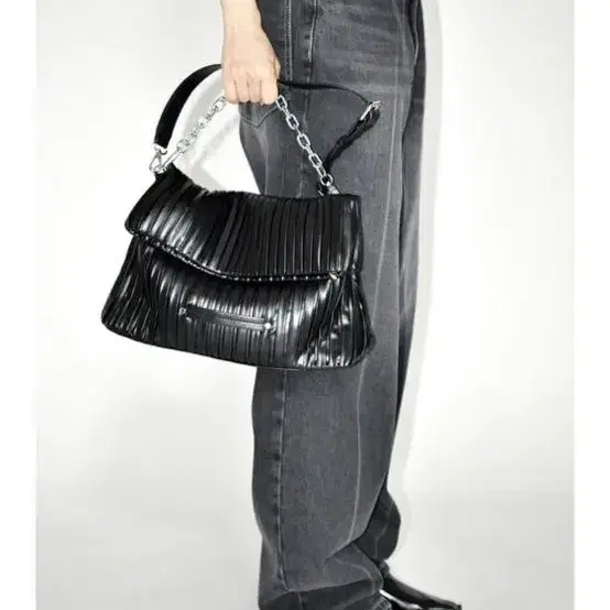 프라이빗룩북 accordian folded bag (black)