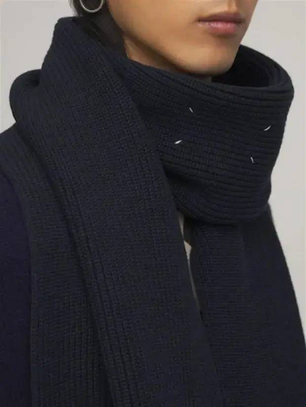 Maison Margiela Stitch Wool Muffler Wide