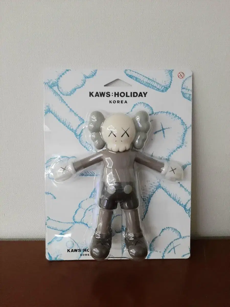 카우스kaws holiday korea companion bath 새상품