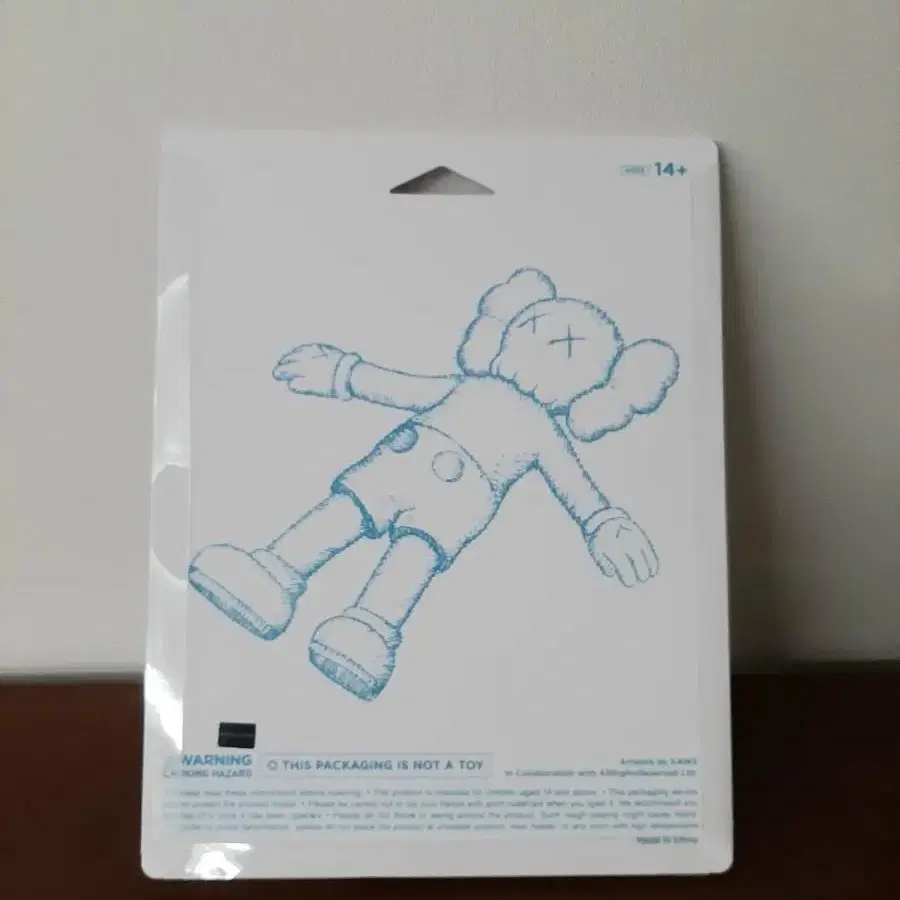 카우스kaws holiday korea companion bath 새상품