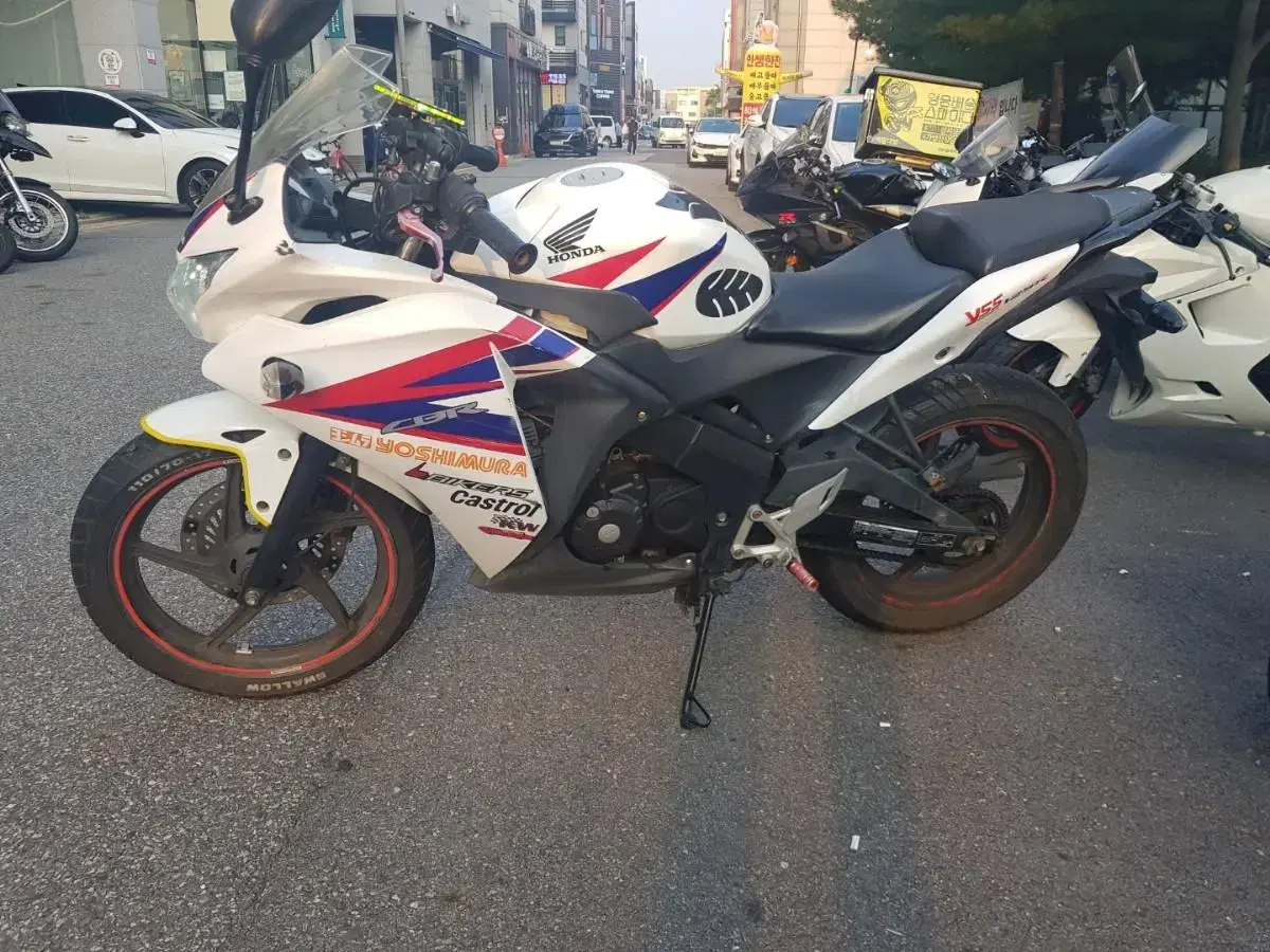 cbr125 15년식 건담 팝니다