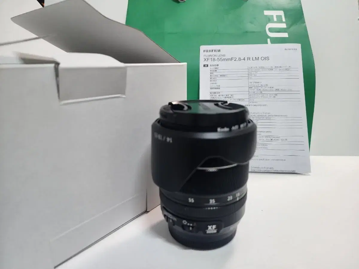 I'm selling a Fujifilm XF 18-55mm f2.8-4 lens.