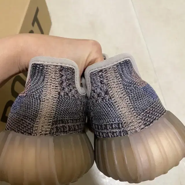 YEEZY 아디다스 이지부스트 350 v2 fade