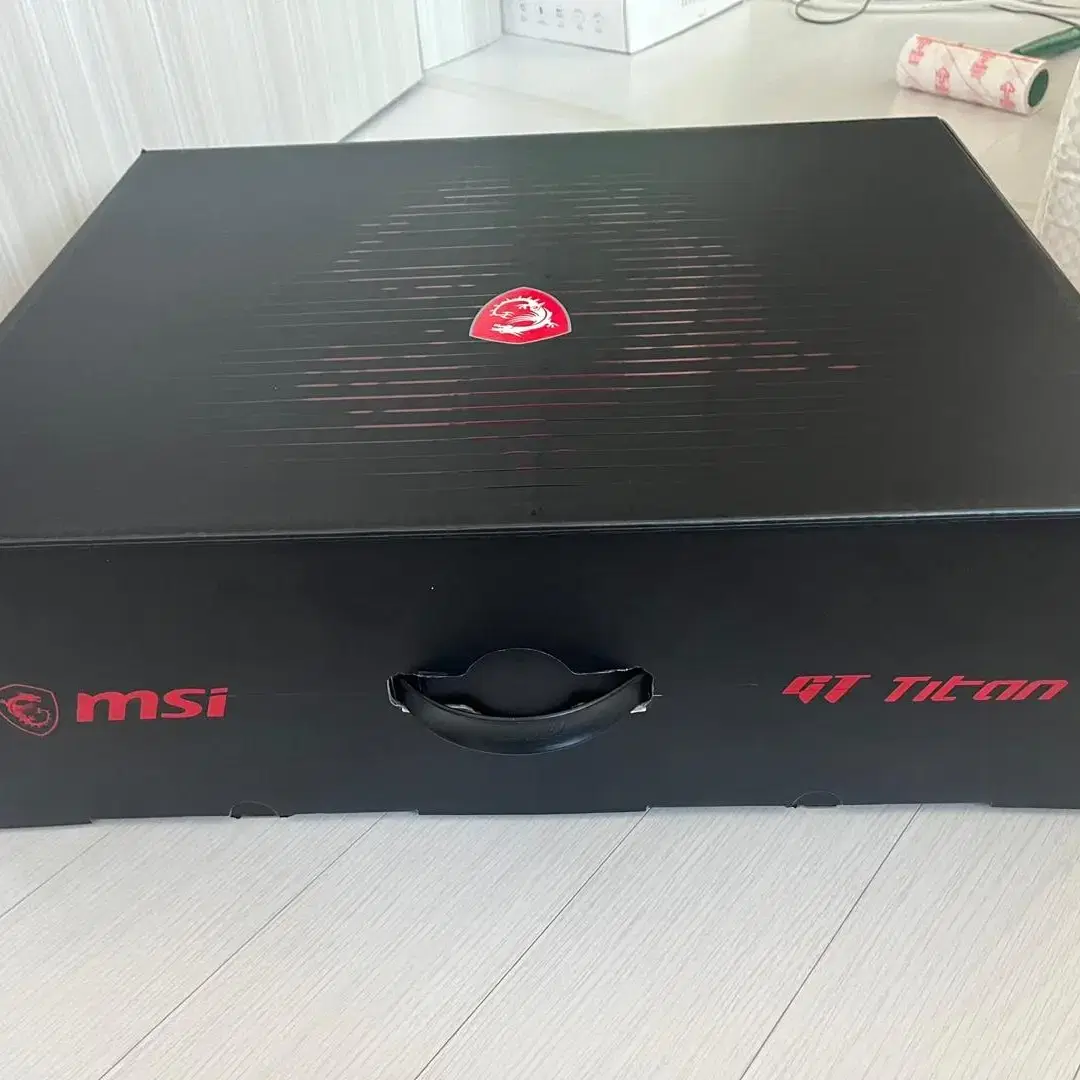 MSI GT76 Titan DT 10SGS WIN10PRO