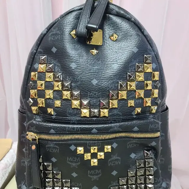 MCM 스타크 백팩 L사이즈