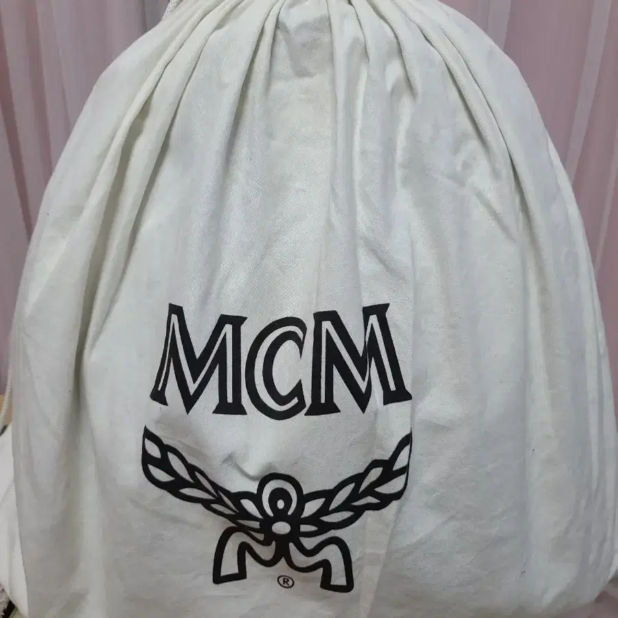 MCM 스타크 백팩 L사이즈