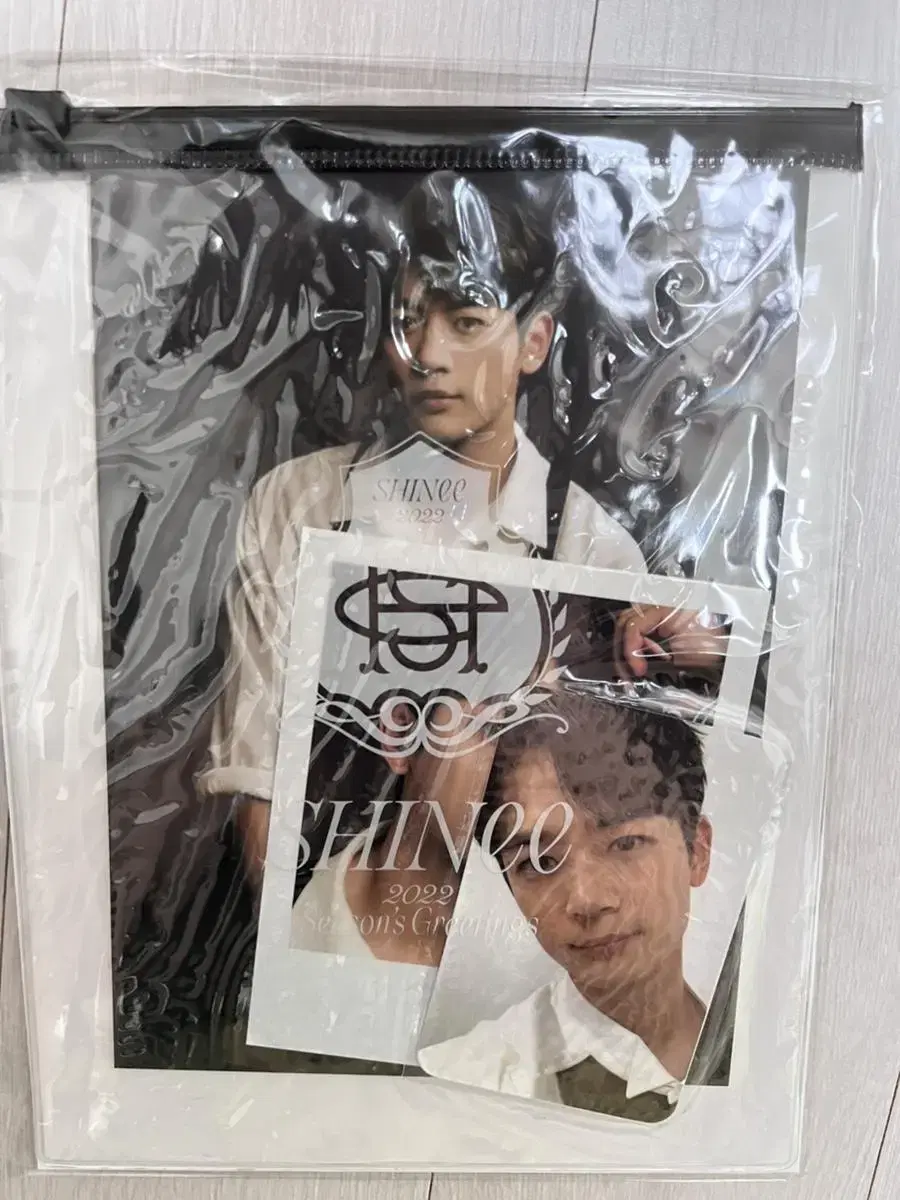 Shinee minho 2022 season's greetings Photopack sealed WTS below cost of new