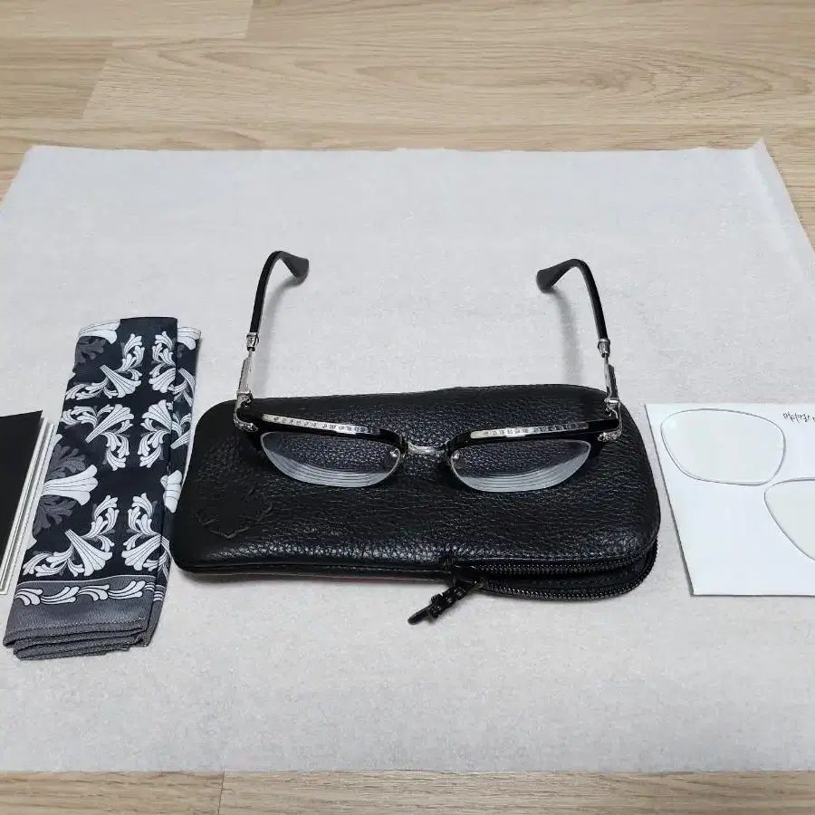 CHROME HEARTS Glasses 크롬하츠안경,크롬하츠,버티컬스마일2,보넨노이슈어,슬런트레딕션 on Bunjang with ...