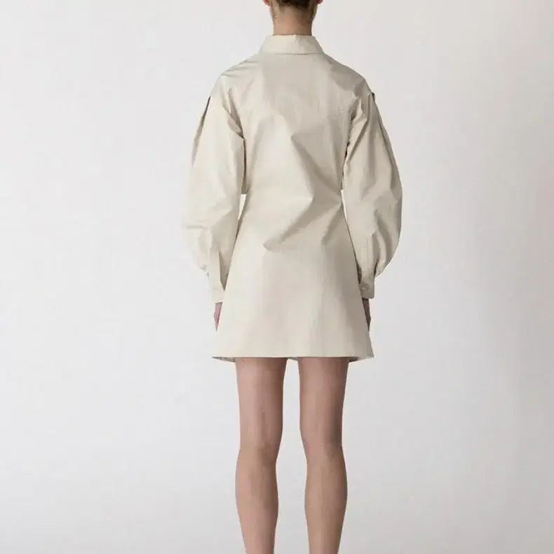 le(르) Cut it in shirt one-piece (cream)