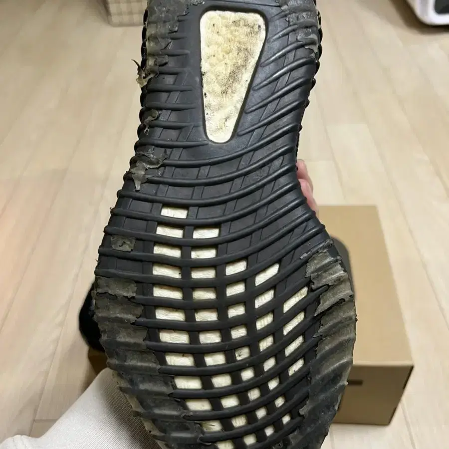 이지 350 yeezy boost 350 판매합니다