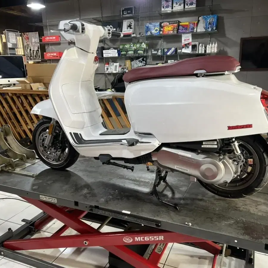 2022년 람브레타(Lambretta) V125 특가신차할인  판매합니다