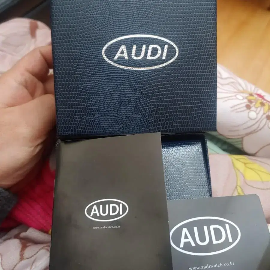 AUDI 손목시계