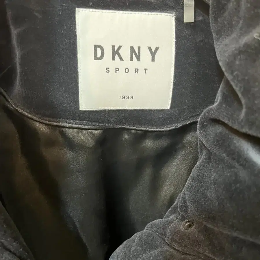 DKNY 푸퍼 패딩 L사이즈 새상품급