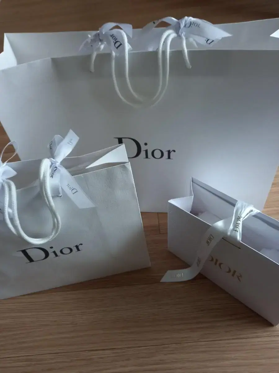 Dior 쇼핑백 리본 시트지