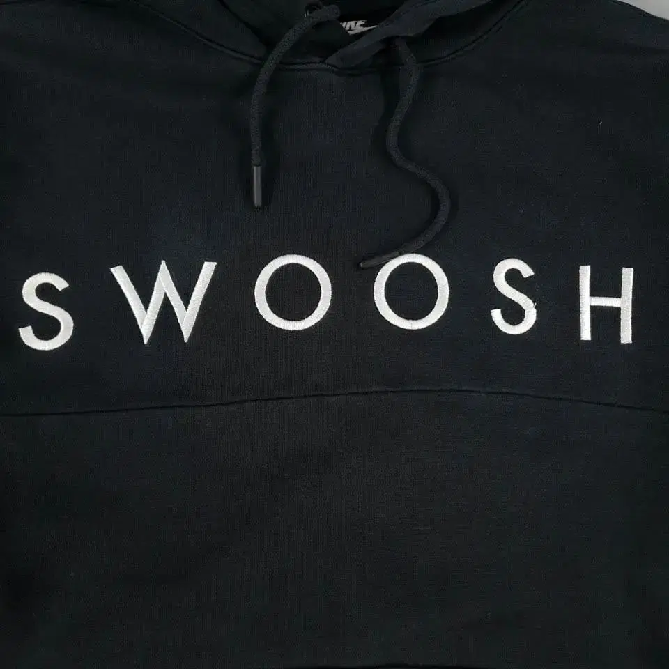 나이키 피그먼트 블랙 SWOOSH 자수 암 더블스우시 캥거루포켓 후드 티