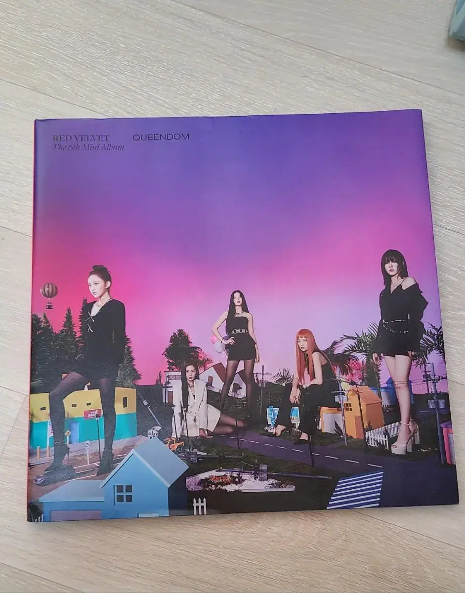 Red Velvet Queendom Photobook