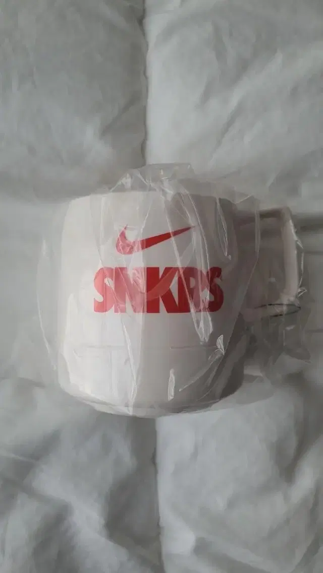 나이키 snkrs 헬리녹스 컵