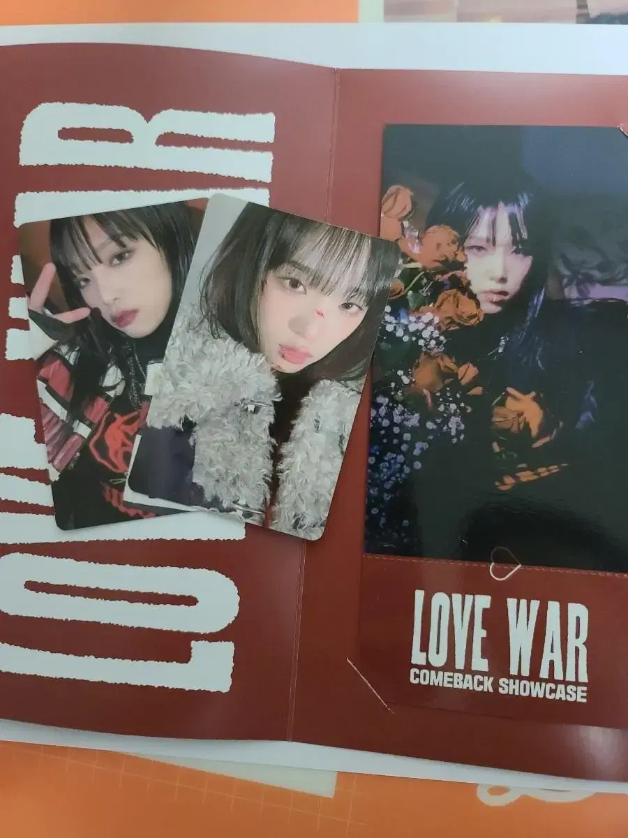 IZ*ONE yena Lovewar showcase pre-order benefit photocard + Tickets