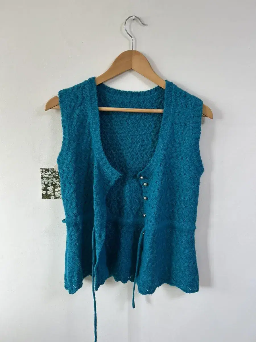 sora, a vintage knit vest cardigan