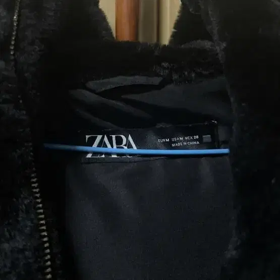 ZARA 페이크퍼 후드 집업