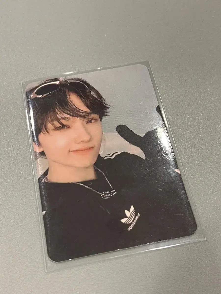 Candy Adidas jisung photocard WTS