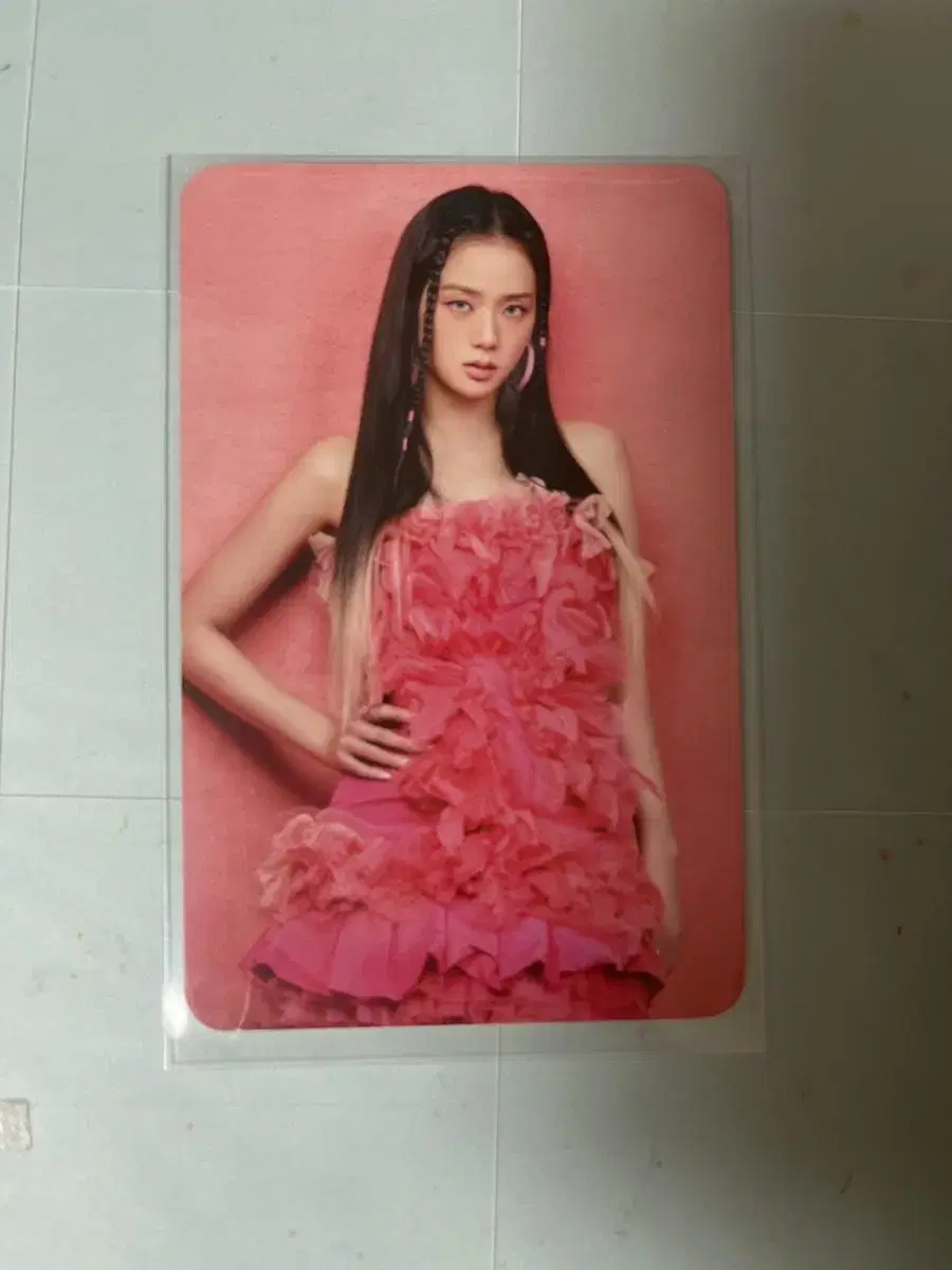 Source)black pink jisoo rare pre-order benefit photocard