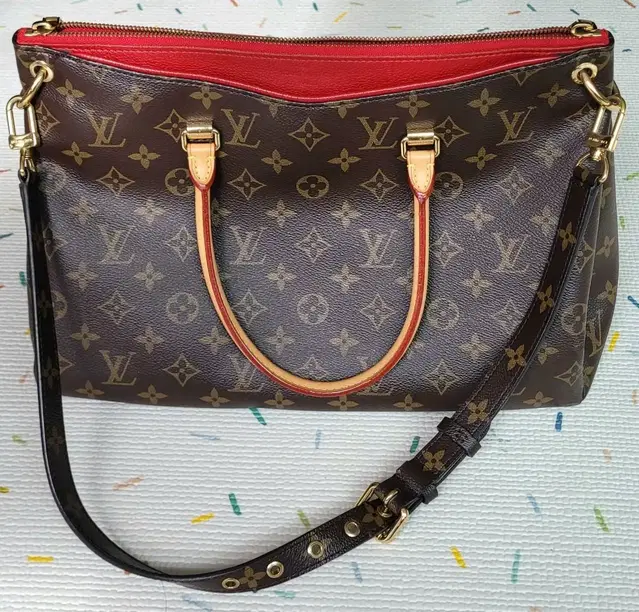 Louis Vuitton M41175 PALLAS MONOGRAM