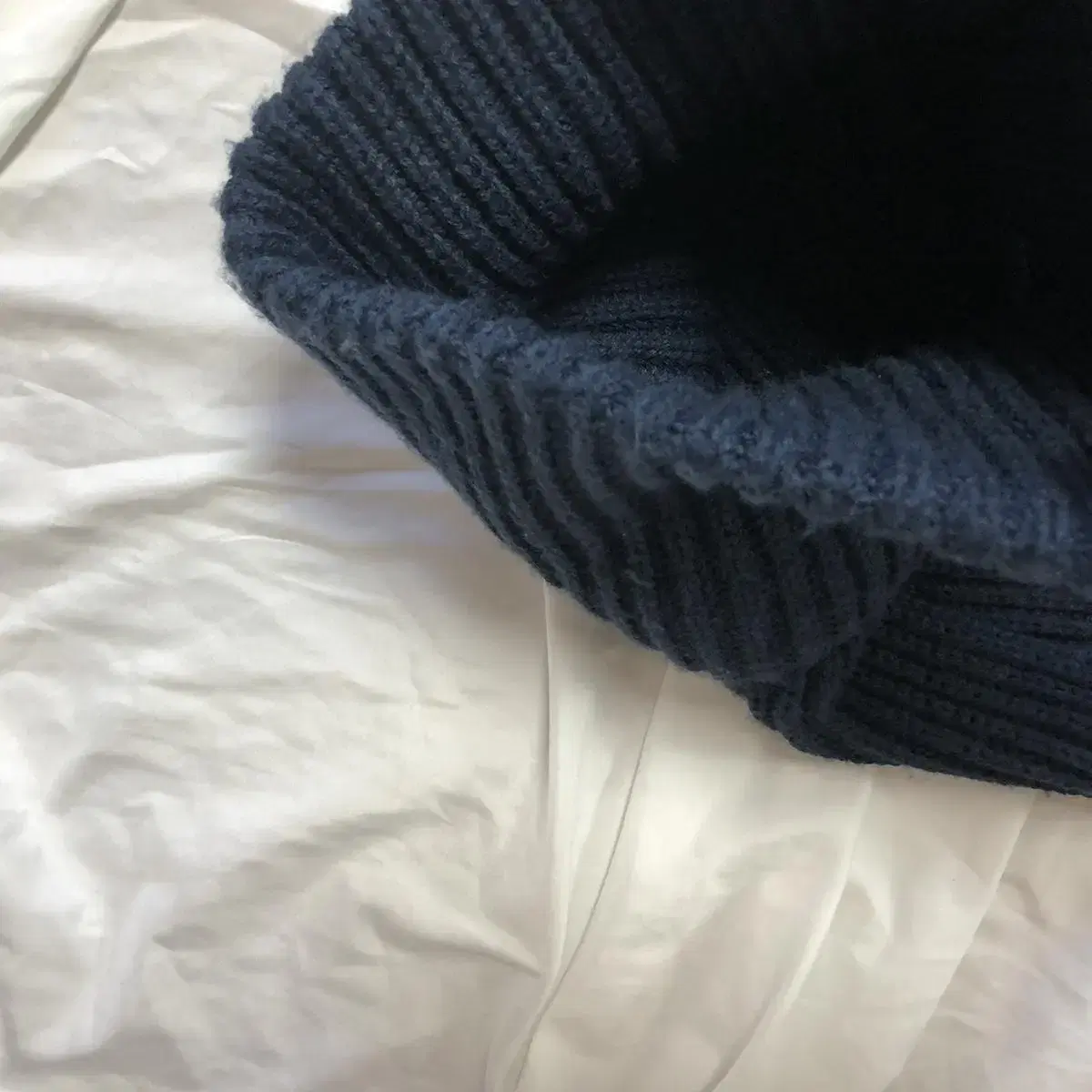 Vintage Blue turtleneck knit muffler