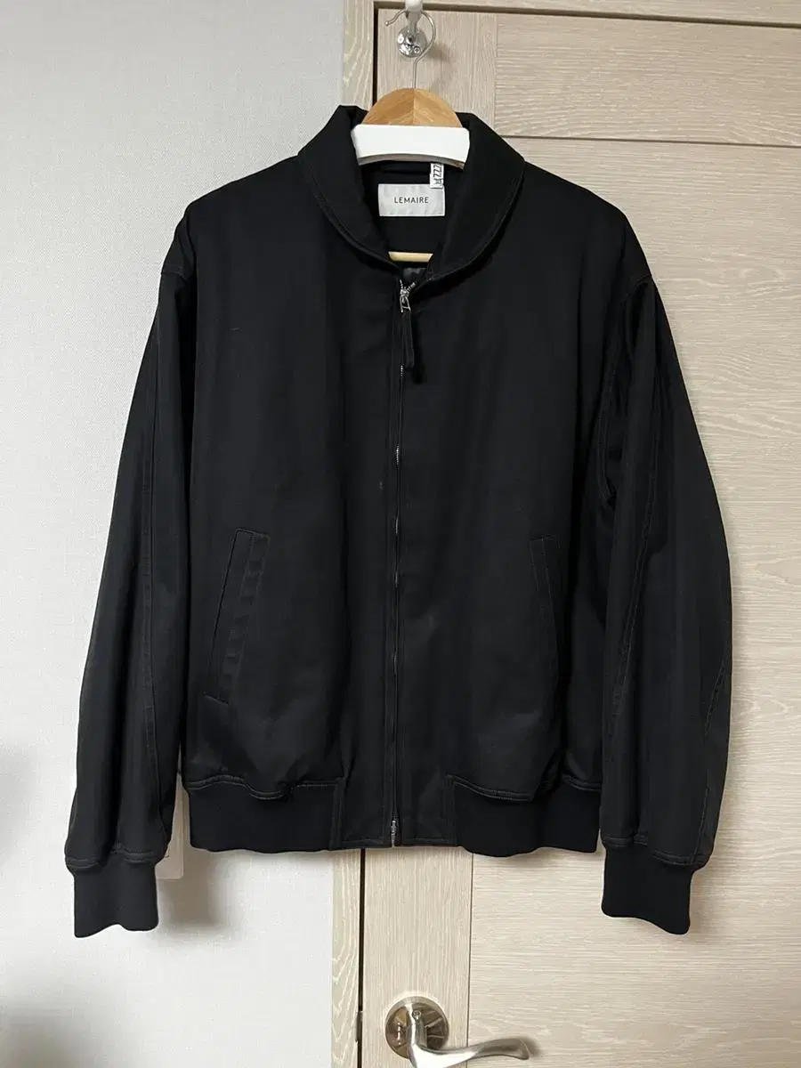 르메르 19FW 코튼 트윌 봄버 자켓 50