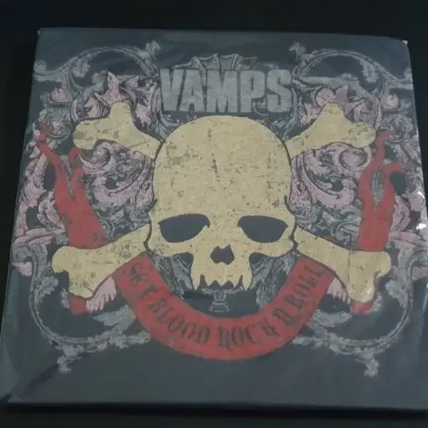 VAMPS 뱀프스 베스트 앨범 티셔츠 외 굿즈 첨부 한정반 하이도