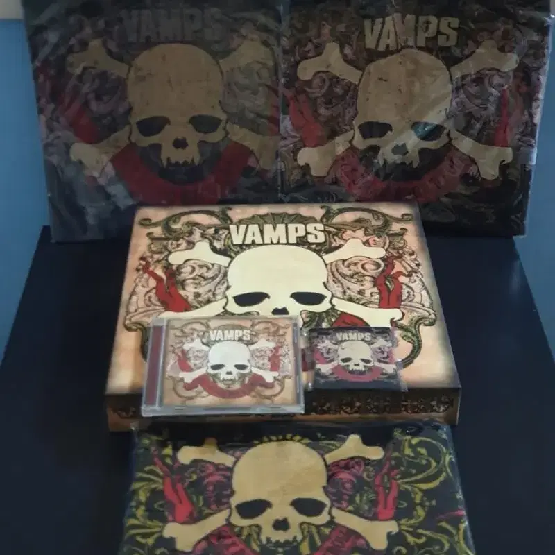 VAMPS 뱀프스 베스트 앨범 티셔츠 외 굿즈 첨부 한정반 하이도